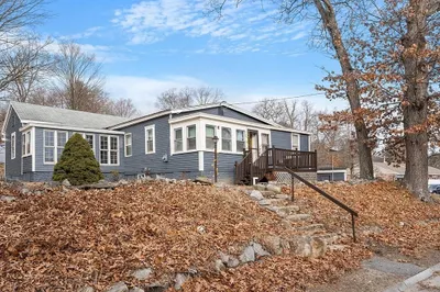 228 Lakeview Ave