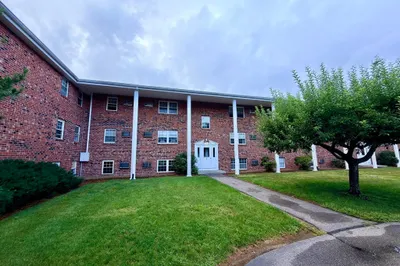 89 Pleasant Street #C1 1