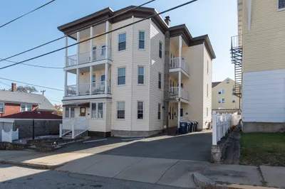 25 Rivulet St 1
