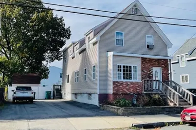 87 Oakville St 1