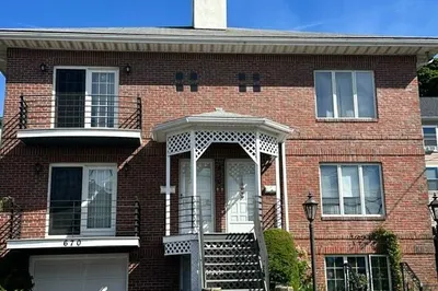 670 Humphrey St #1 1