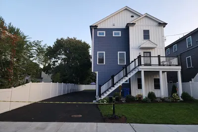 122 Russell St #2 1