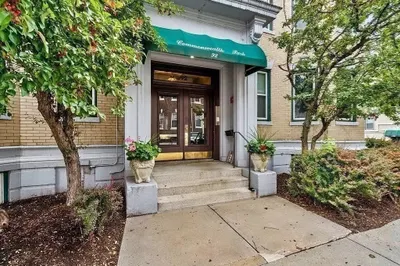 92 Gordon St #201