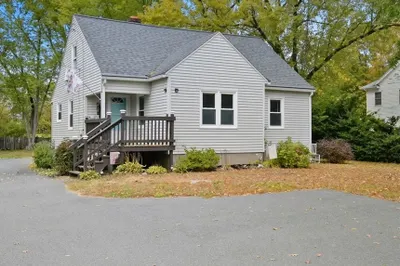 122 Southwick St 1