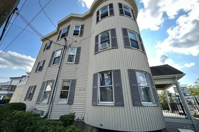 438 Washington St #2