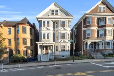 180 St Alphonsus St 1