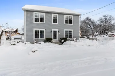 39 Beverly Dr