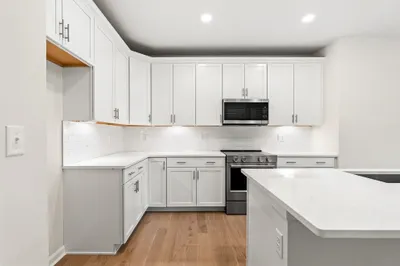 5 Peters Farm Way #7305 1