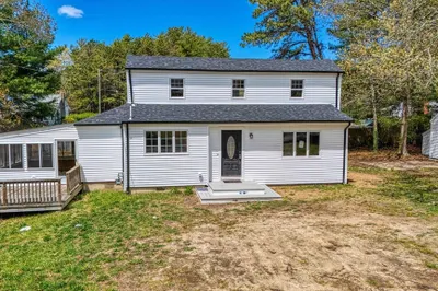 8 Cypress St 1