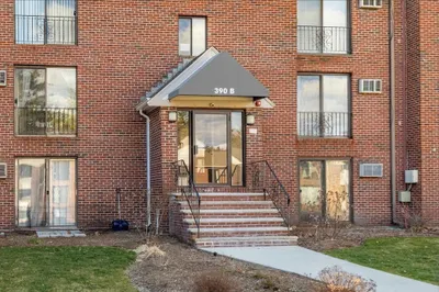390b Great Road #23 1