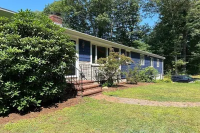 302 Old Post Road #302 1