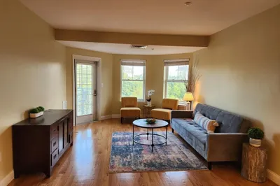 10 Seaport Drive #2411