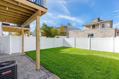 28a Swan Avenue #1 1