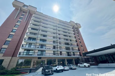 60 Longwood Ave #605