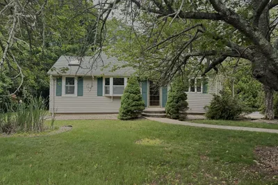 68 Davis Rd 1