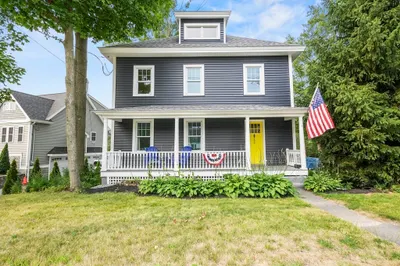 224 Elm St 1