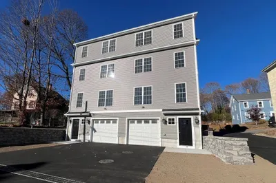 17 Belknap St #17 1