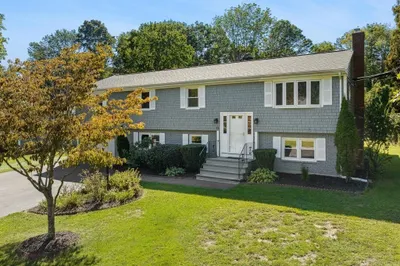 11 Briarwood Drive 1