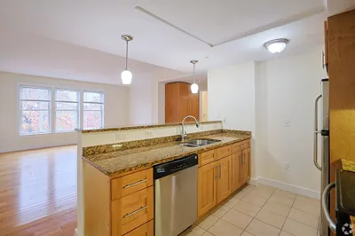87 New St #101 1