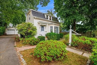 14 Wenlock Rd