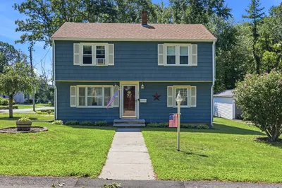 127 Isabelle St 1