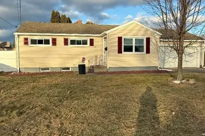 36 Daley St 1