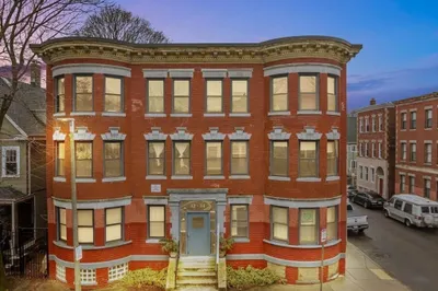 32-34 Ditson Street #4