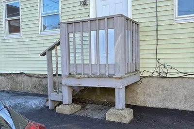 102 Pleasant Street #1 1