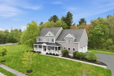 39 Summit Pointe Drive 1