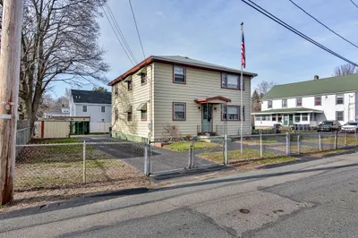 12 Dean Ave