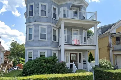 81 Billings St #3 1