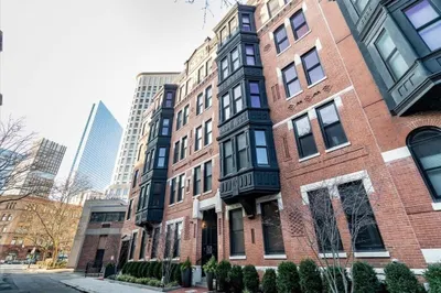 27 Isabella Street #8