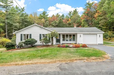 24 Vaine St 1