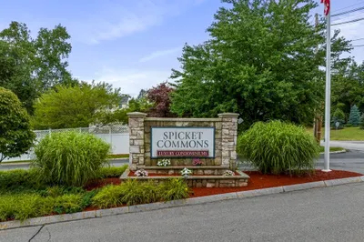 19 Hampshire Rd #204 1