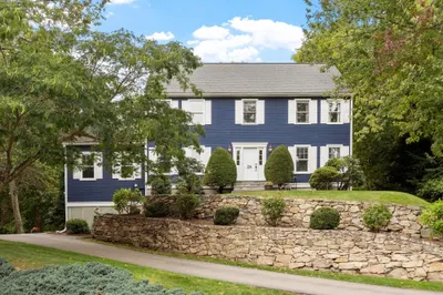 24 Darlene Dr 1