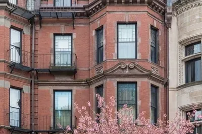 302 Commonwealth Ave #C