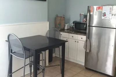 2 Linden St #2