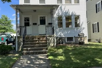 27 Charlotte Rd #1