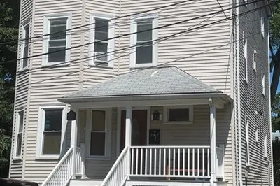 44 Capen St #1