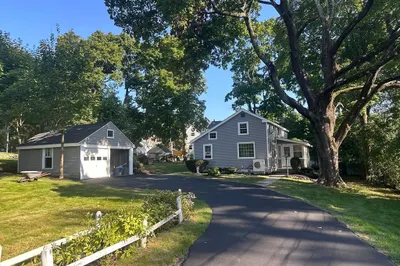 30 Sturgis St