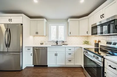 41 Leverett Rd