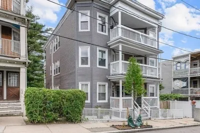 35 Fox St #2
