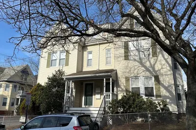 4 Lee Street #2