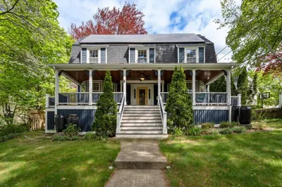 131 S Central Avenue 1