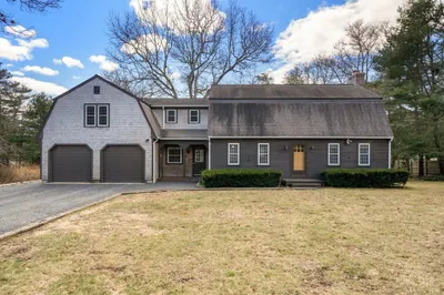22 Pinecrest Dr