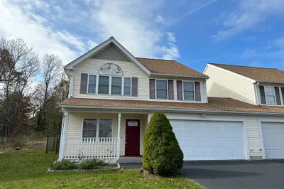 19 Angela Rose Ln 1