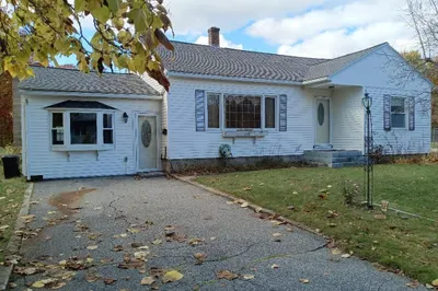 115 Craigin St 1