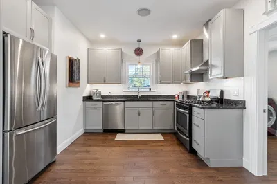 2 Hayes St #2