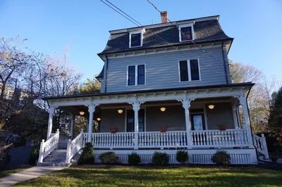 10 Chase St #3