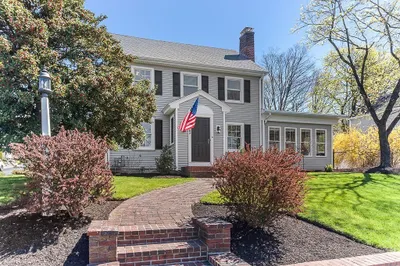 62 Reed Ave